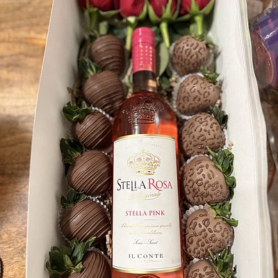  strawberry And Wine Rose Box