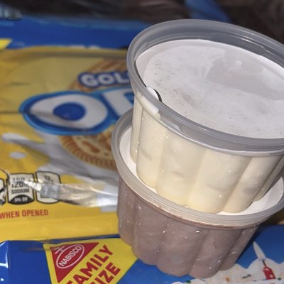 Ice Cream Cup (vanilla or chocolate)