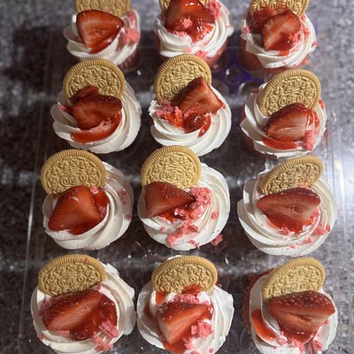 Strawberry Shortcake Cupcakes 