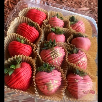 Chocolate Covered Strawberries (seasonal)