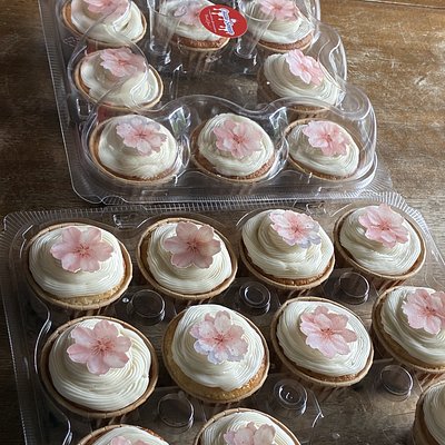 Customize  cupcakes 🧁 