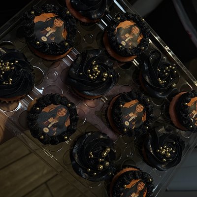 1 Dozen Selfie Cupcakes 