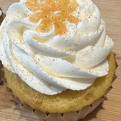 Honey Bun Cupcakes 