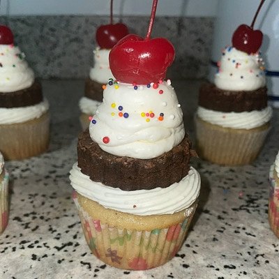 Dozen Brownie Sundae Cupcakes
