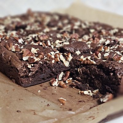 Rich Brownie with Chocolate Drizzle