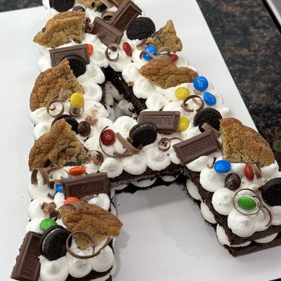 Letter Or Number Cakes