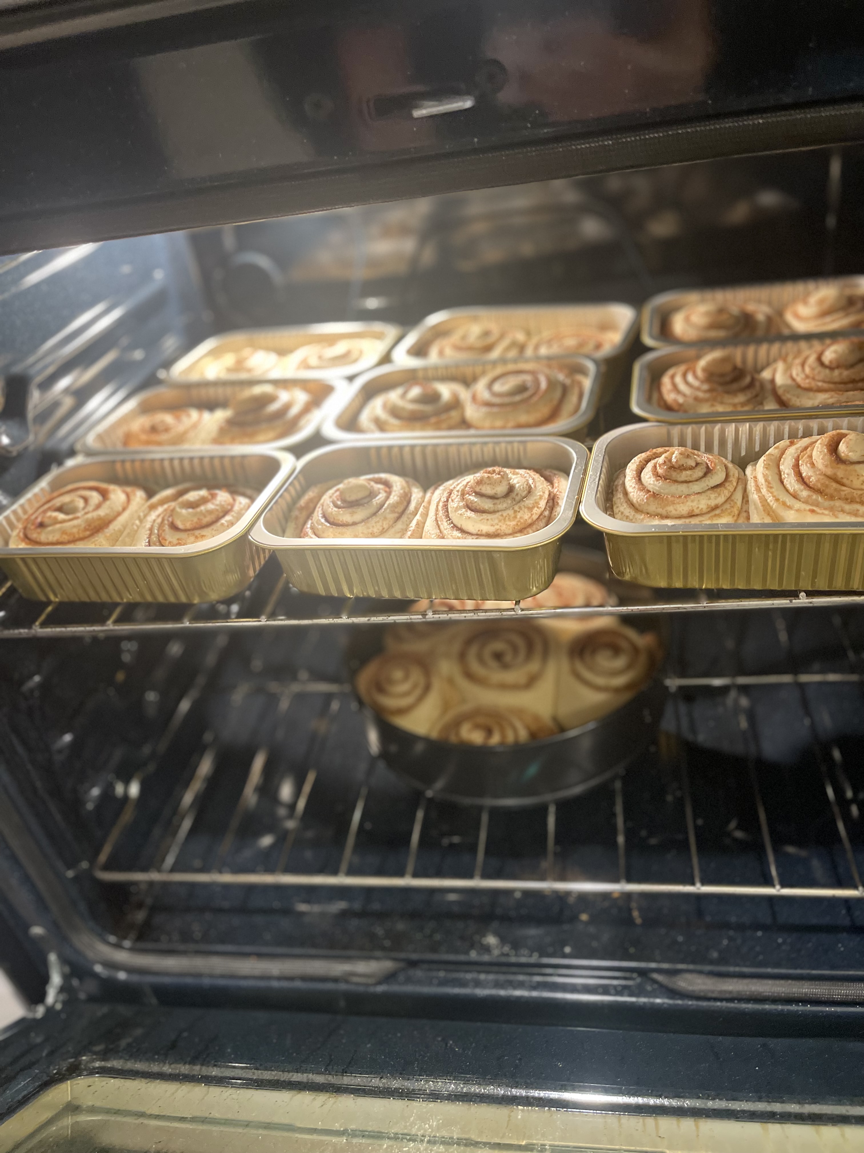 Cinnamon Rolls (12 Rolls)