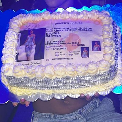 Driver license cake 