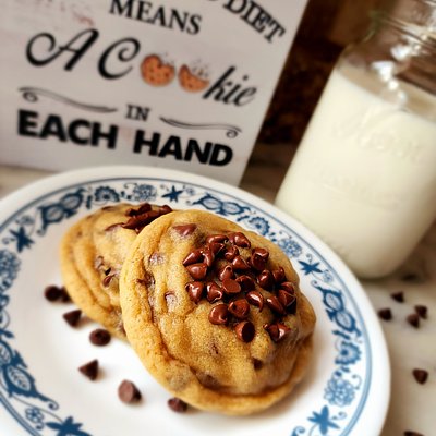 Classic Chocolate Chip (Half Dozen)