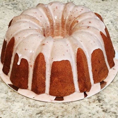 Strawberry Pound Cake 