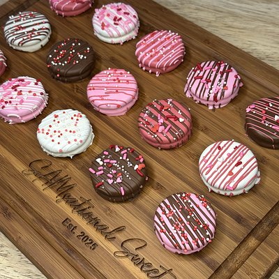 Chocolate Dipped Oreos