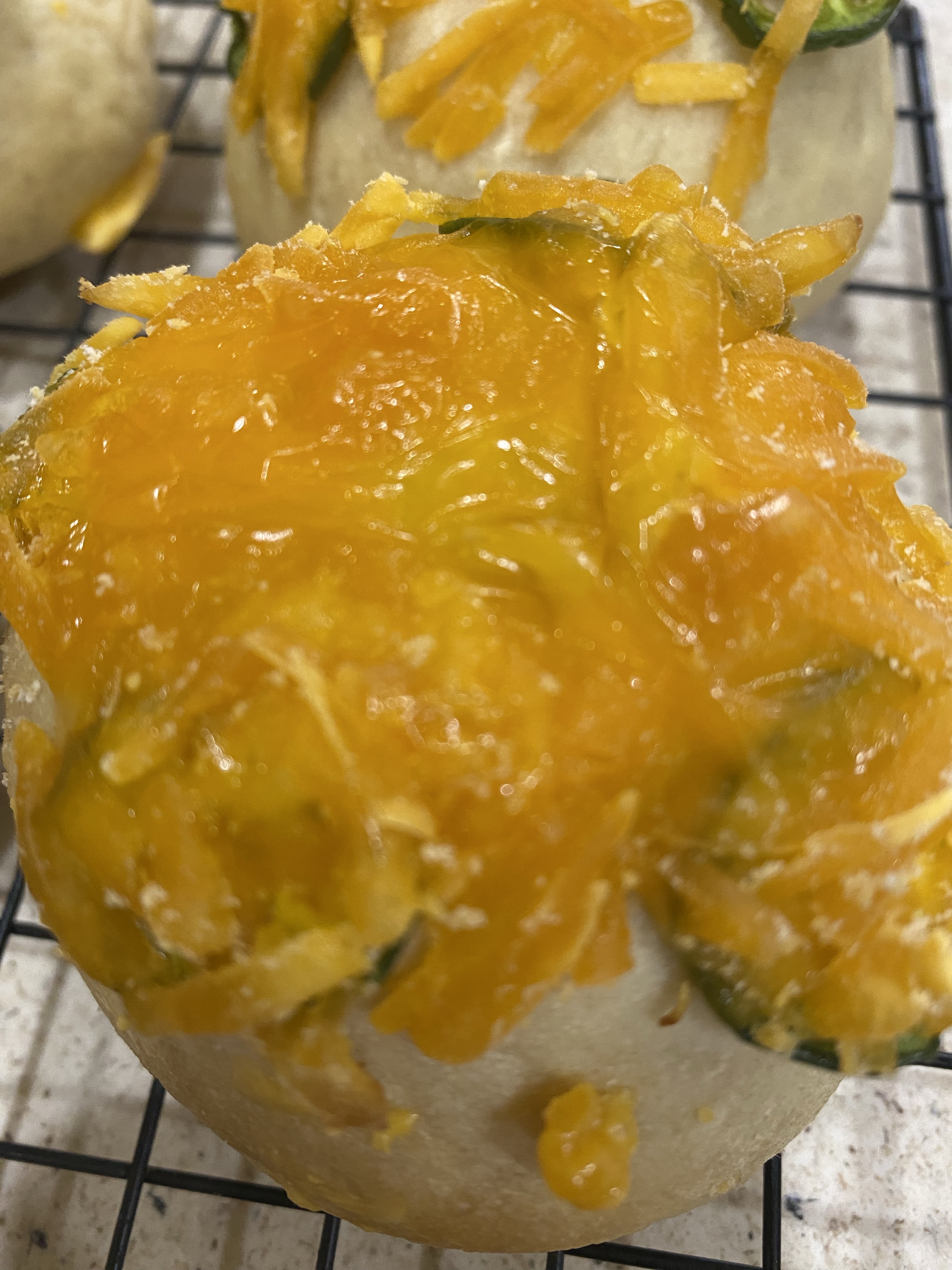 Jalapeño Cheddar Bagels