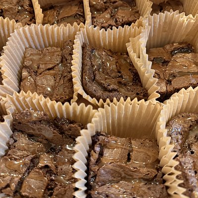 Traditional Brownies - 1 Dozen 