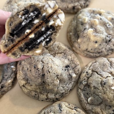 Stuffed Oreo Cookies - 12 count