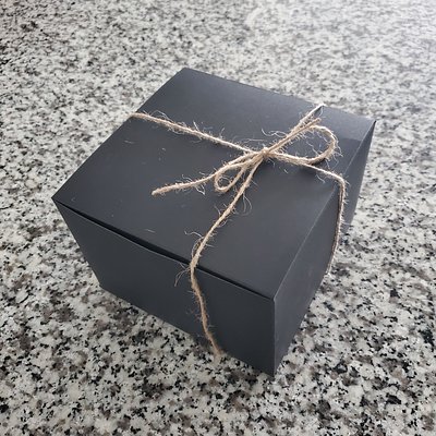 Gift Box (FREE)