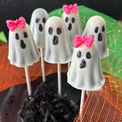 Spooky Cake Pops