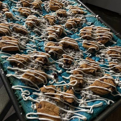 half dozen brownies .