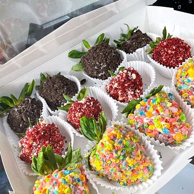 Crumble Covered Strawberry Dozen 