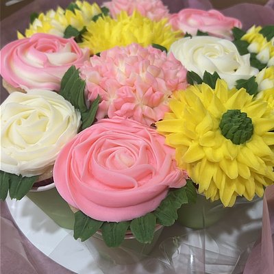 Floral Cupcakes 