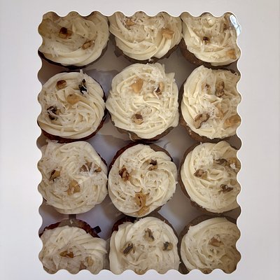 Cupcakes (12)