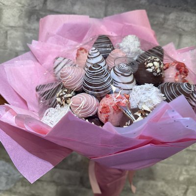 Chocolate Covered Strawberries Bouquet 