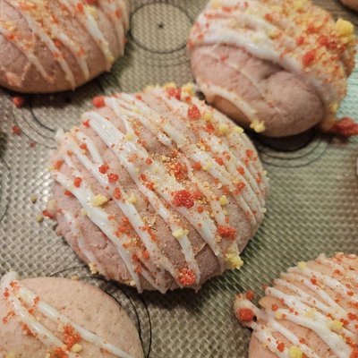 3 Jumbo Strawberry Shortcake Crunch Cookies 