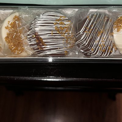 Opulent Chocolate Dipped Oreos 