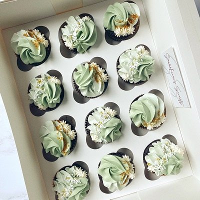 2 Dozen Cupcakes