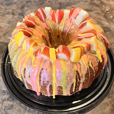 Strawberry Lemonade Pound Cake 