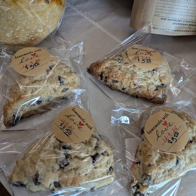 Chocolate Chip Scones (8 Count)