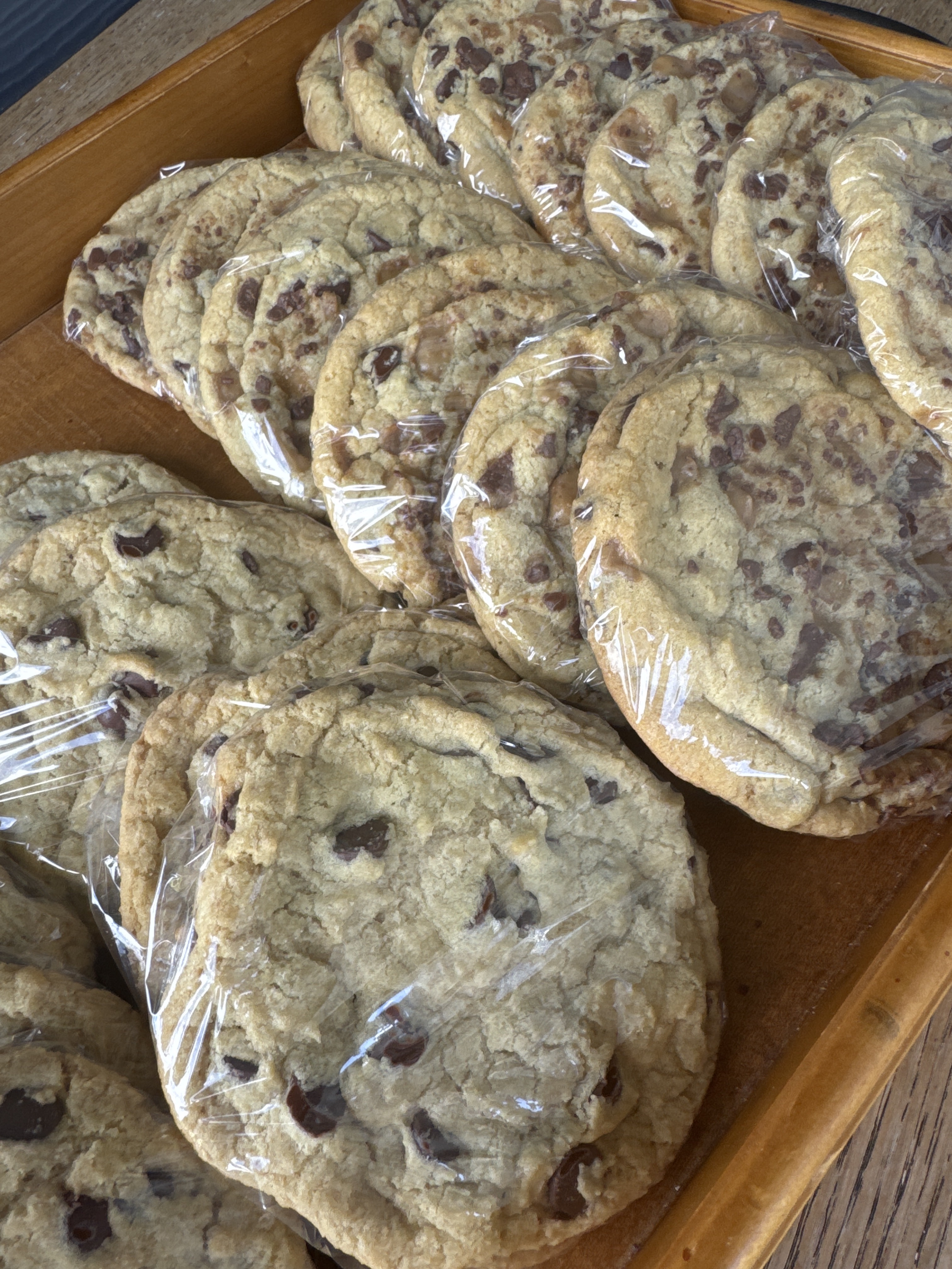 Jumbo Chocolate Chip Cookie