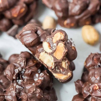 Chocolate Peanut Clusters 