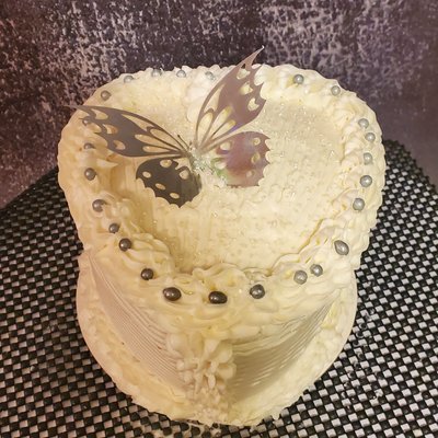Custom Design Cakes 6in 