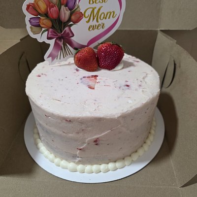 Fresh Strawberry Cake 