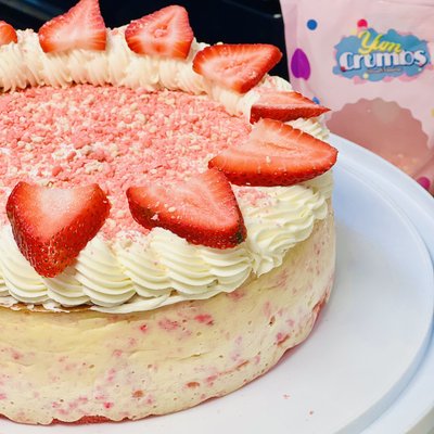 Strawberry Crunch Cheesecake