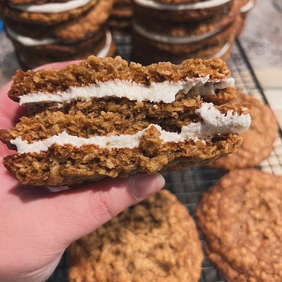 Oatmeal Cream Pies - 1 Dozen