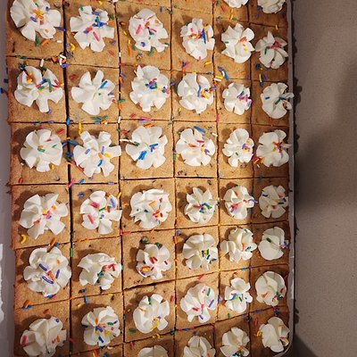 Cookie Cake 13x18 Cut In Individual Pieces