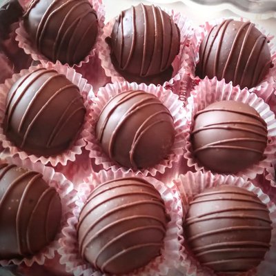 Cake Pops/ Cake Bites