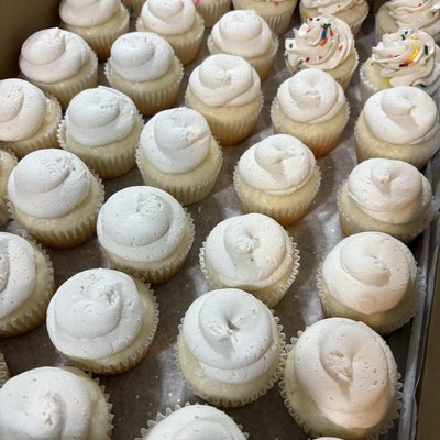 Custom Cupcakes 
