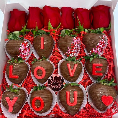 A Dozen Strawberries with 6 Roses 
