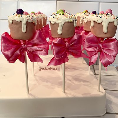 Birthday Cake Cakepops With Pink Bow