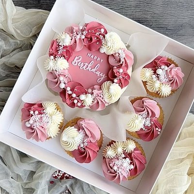 Bento Box + 5 Cupcakes 