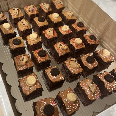 Loaded Brownies (per Dozen)