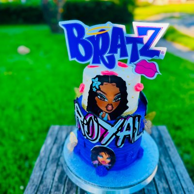 BRATZ - Two Tier Cake 