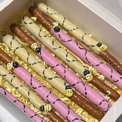 Customed Covered Pretzels
