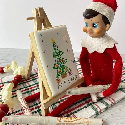 Elf Artwork Cookie Gift Set