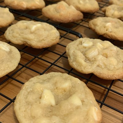 White Chocolate Macadamia Nuts 