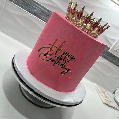 8in Round cakes(Feeds 20-24
