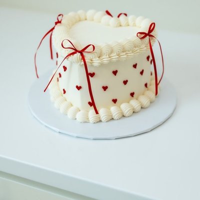 6” Heart Cake
