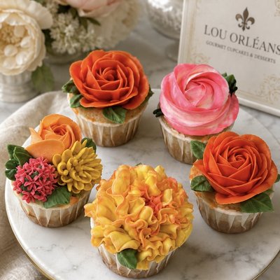 Intricate Floral Cupcakes 